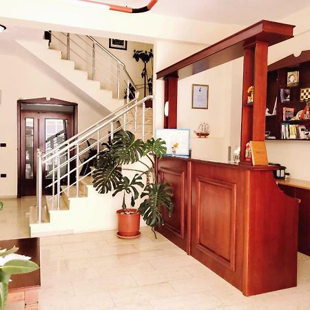 The First Hotel Saranda Екстериор снимка