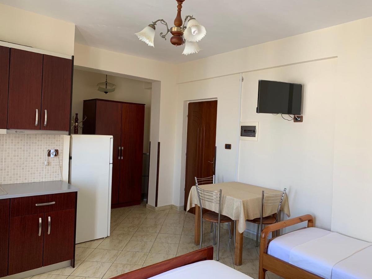The First Hotel Saranda Екстериор снимка