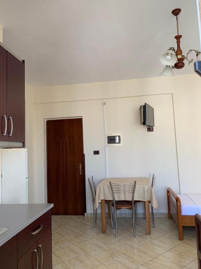 The First Hotel Saranda Екстериор снимка