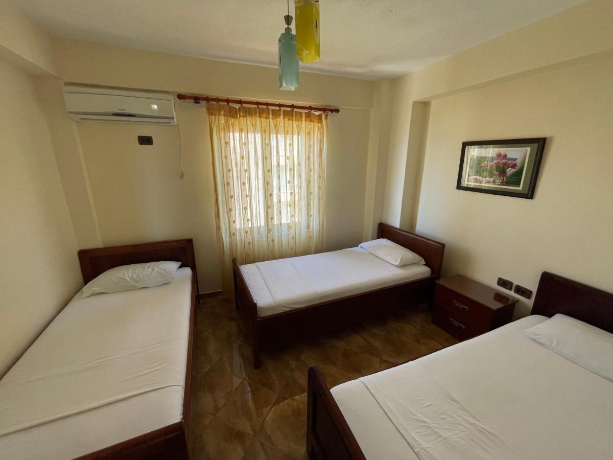 The First Hotel Saranda Екстериор снимка