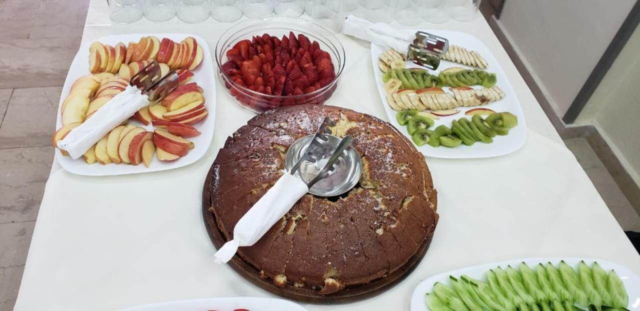 The First Hotel Saranda Екстериор снимка