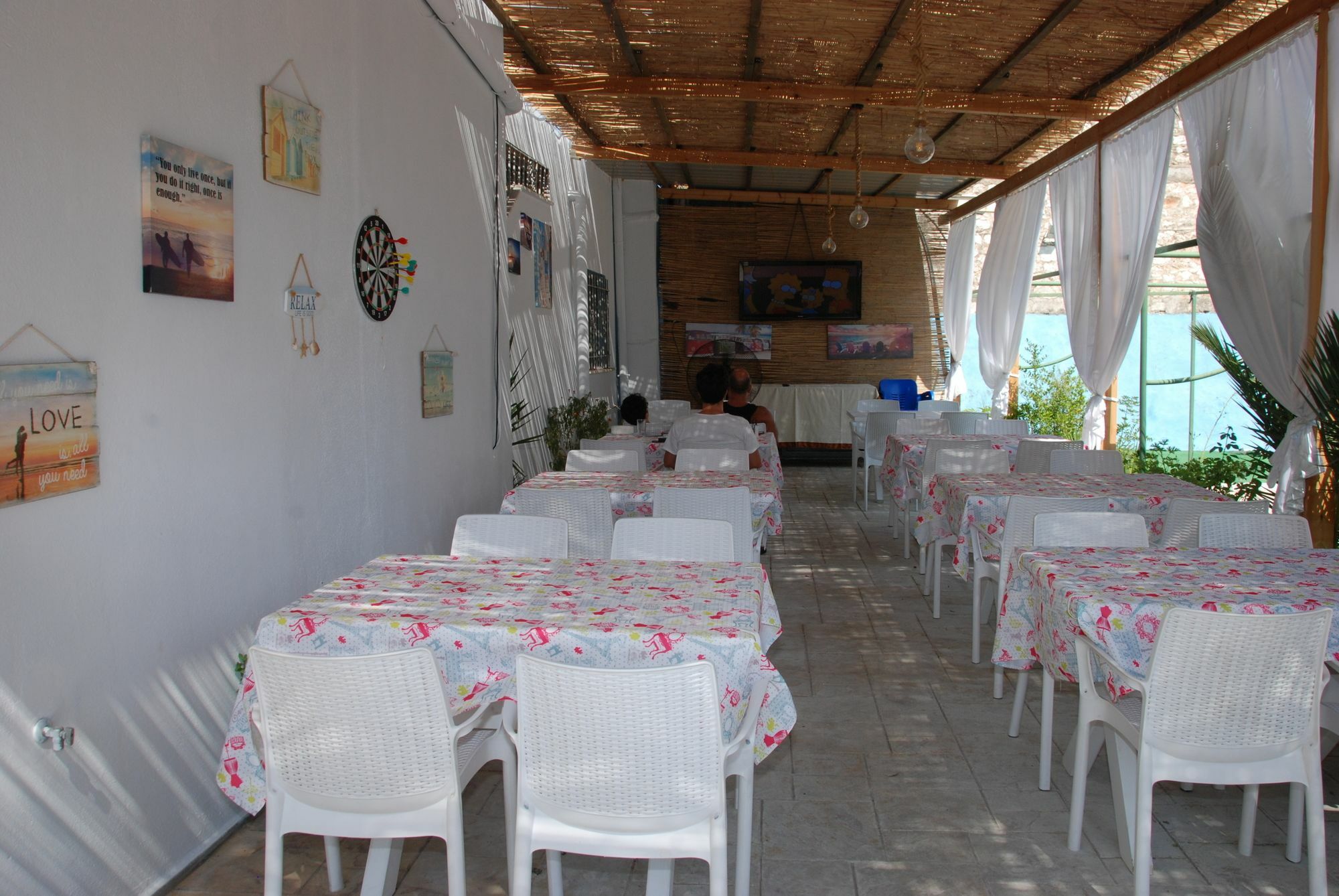 The First Hotel Saranda Екстериор снимка